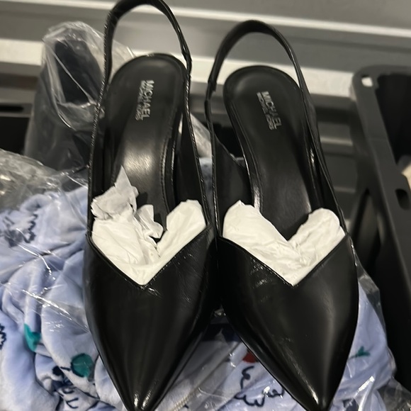 Michael Kors Black Pointed Toe Heels - Picture 1 of 3